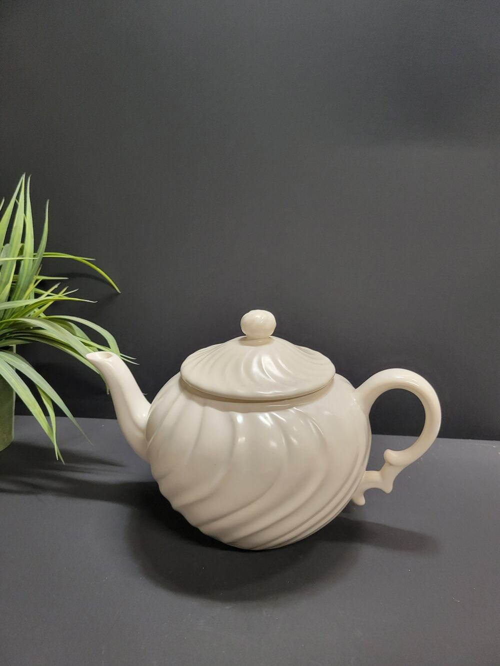 Vintage Franciscan Coronado Teapot, Off White Swirl Tea Pot